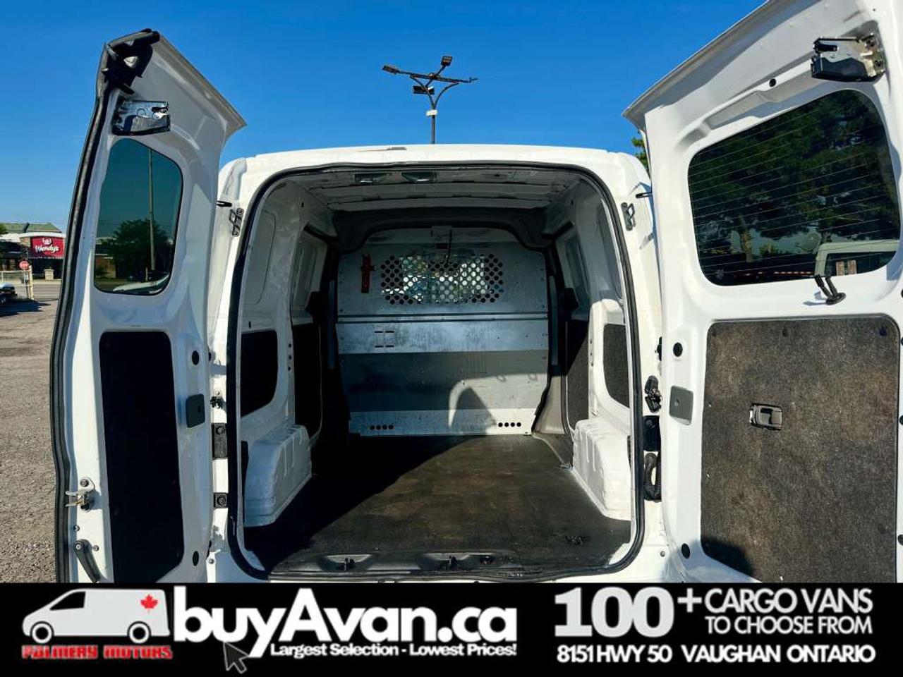 2017 Nissan NV200 SV Cargo Van Tech Pkg LOW KMS FULLY CERTIFIED Photo