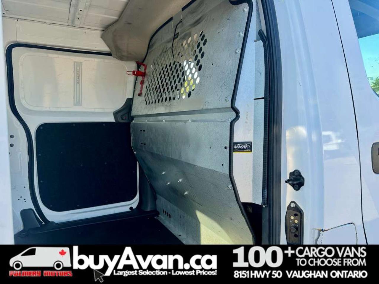 2017 Nissan NV200 SV Cargo Van Tech Pkg LOW KMS FULLY CERTIFIED Photo
