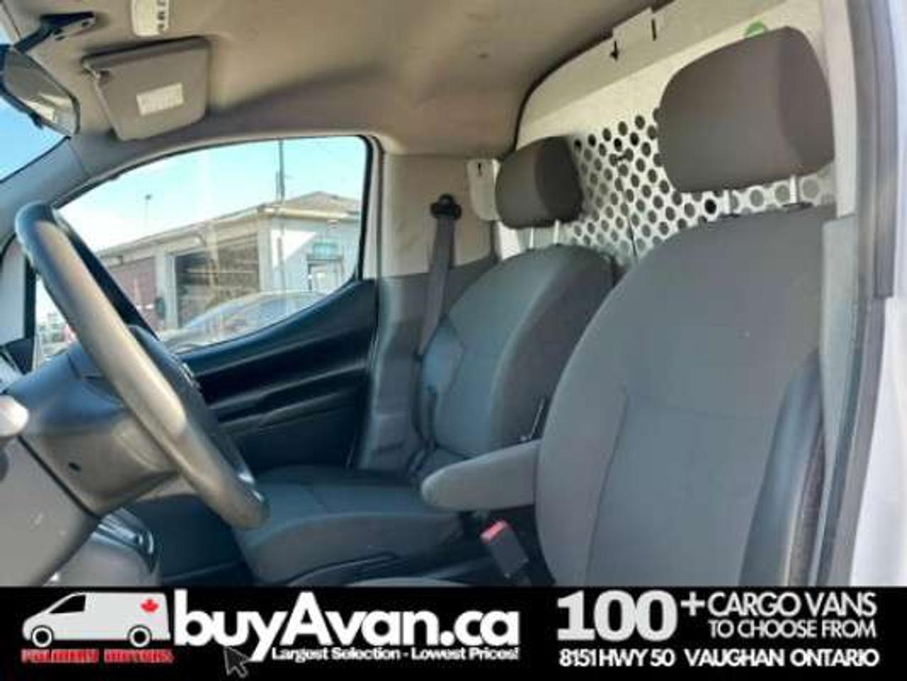 2017 Nissan NV200 SV Cargo Van Tech Pkg LOW KMS FULLY CERTIFIED Photo