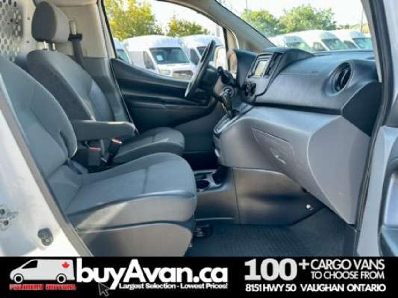 2017 Nissan NV200 SV Cargo Van Tech Pkg LOW KMS FULLY CERTIFIED Photo