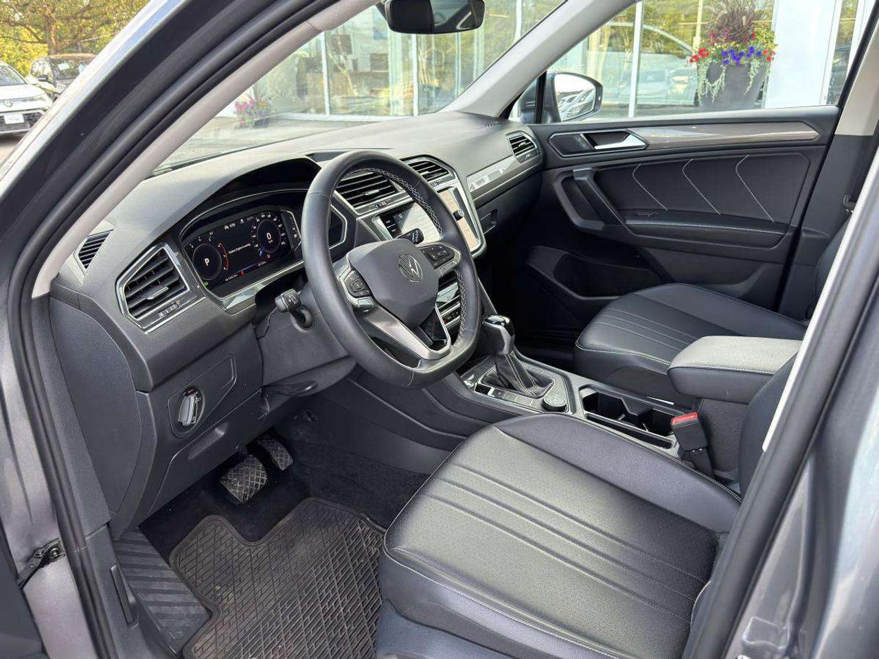 2023 Volkswagen Tiguan COMFORTLINE 4Motion Photo