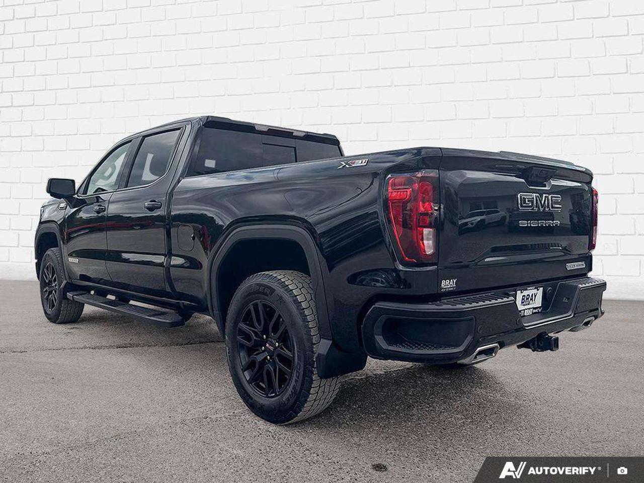 2025 GMC Sierra 1500 ELEVATION PREMIUM PKG. X31 OFF ROAD PKG. TRAILERING APP. HITCH GUIDANCE W/HITCH VIEW. RUNNING BOARDS. Photo