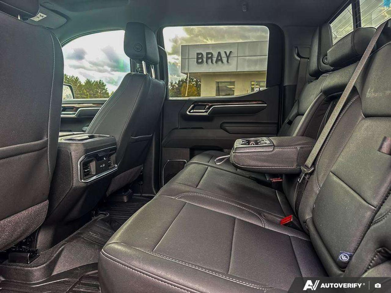 2025 GMC Sierra 1500 ELEVATION PREMIUM PKG. X31 OFF ROAD PKG. TRAILERING APP. HITCH GUIDANCE W/HITCH VIEW. RUNNING BOARDS. Photo