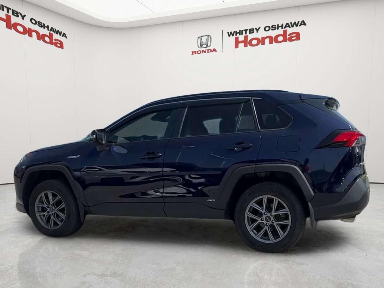 2021 Toyota RAV4 XLE Photo