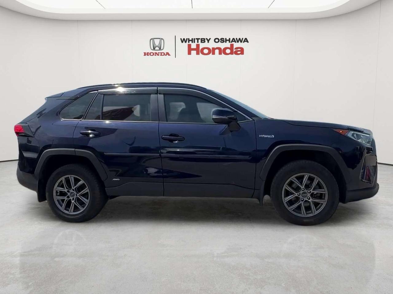 2021 Toyota RAV4 XLE Photo