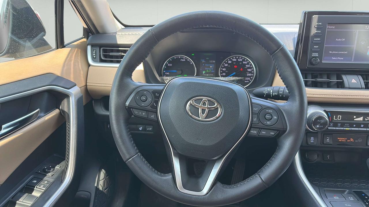 2021 Toyota RAV4 XLE Photo
