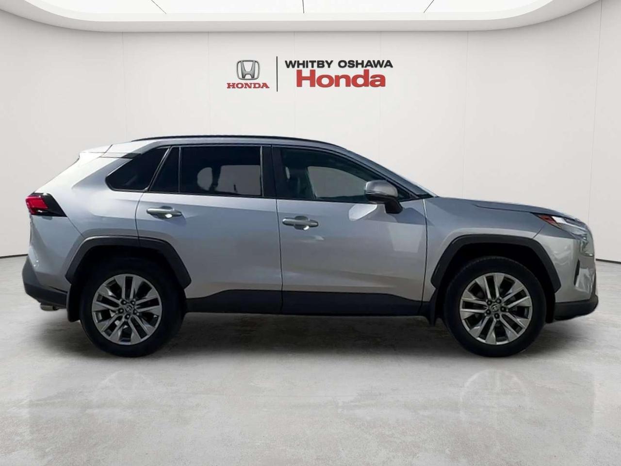 2023 Toyota RAV4 XLE Photo
