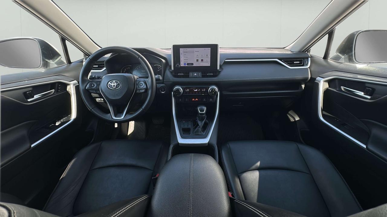 2023 Toyota RAV4 XLE Photo