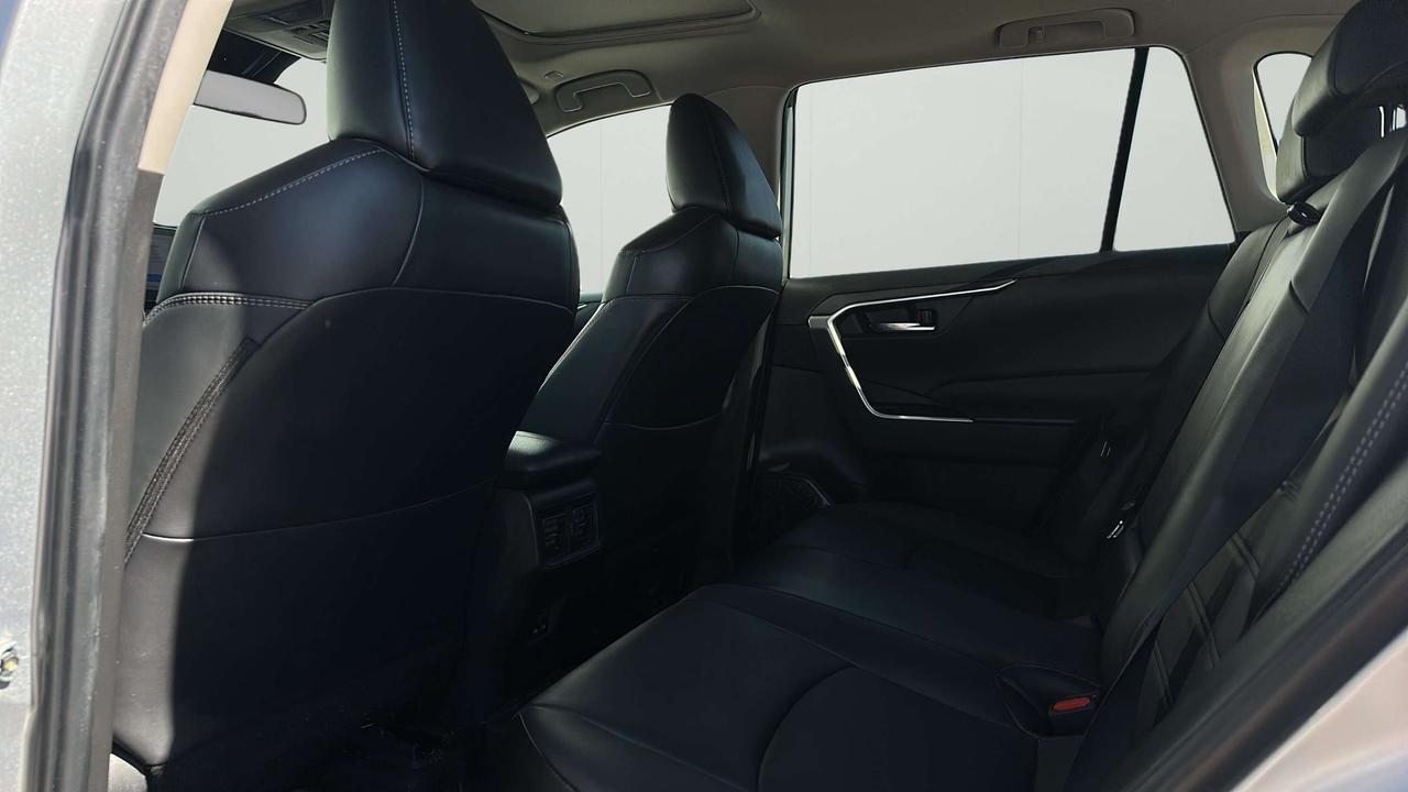 2023 Toyota RAV4 XLE Photo