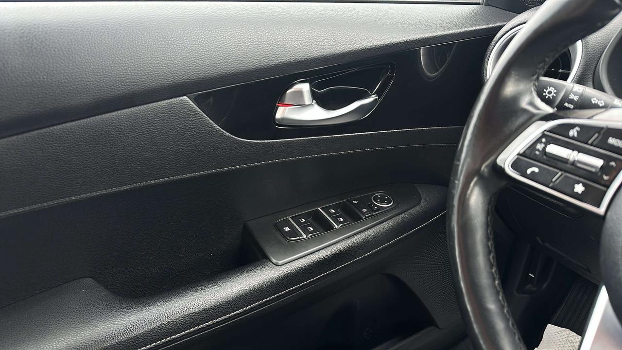 2022 Kia Forte EX Photo