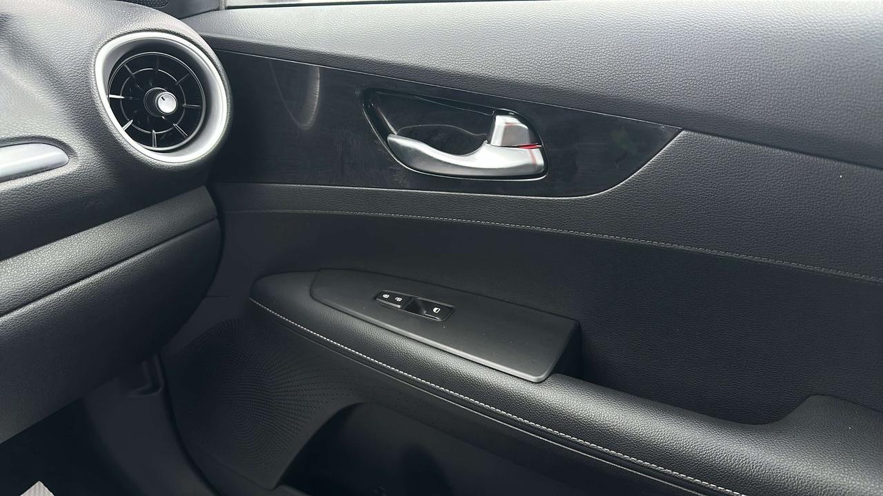 2022 Kia Forte EX Photo