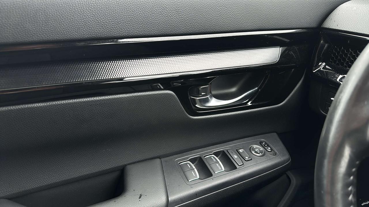 2025 Honda CR-V Sport Photo