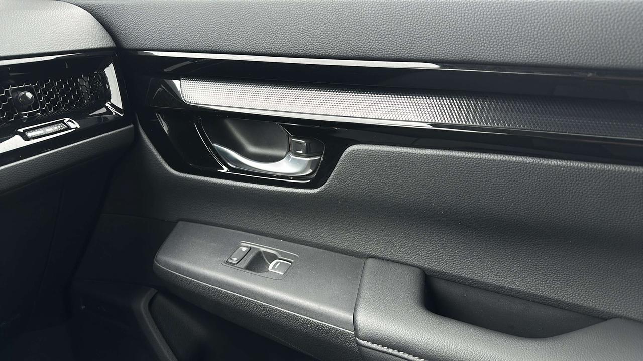 2025 Honda CR-V Sport Photo