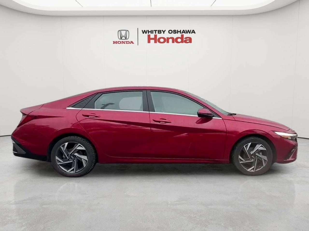 2024 Hyundai Elantra Luxury DCT Photo