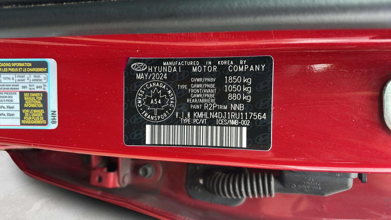 2024 Hyundai Elantra Luxury DCT Photo