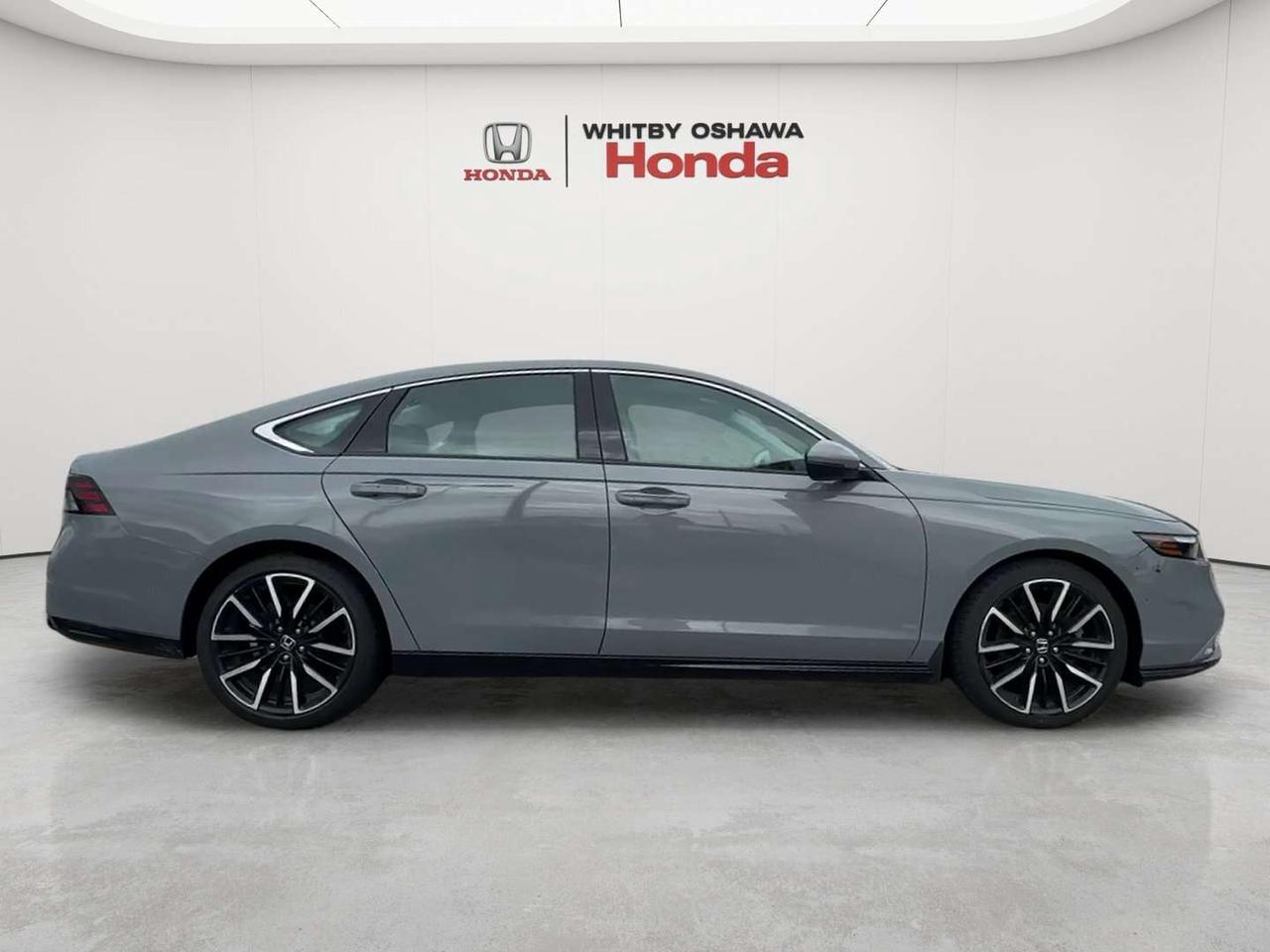 2025 Honda Accord Touring Photo