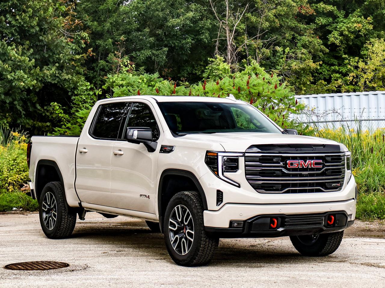 2026 GMC Sierra 1500 AT4 Photo5