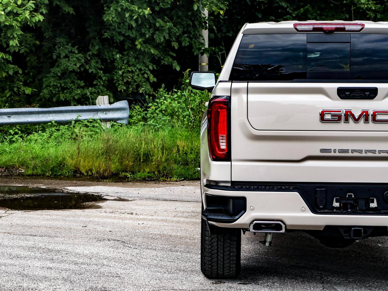 2026 GMC Sierra 1500 AT4 Photo