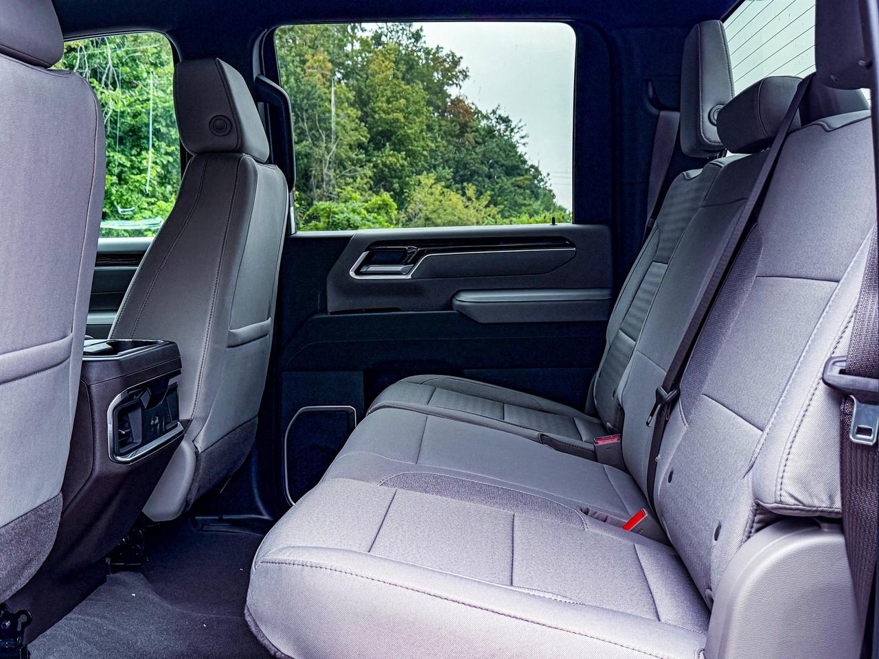 2026 GMC SIERRA 2500HD SLE Photo