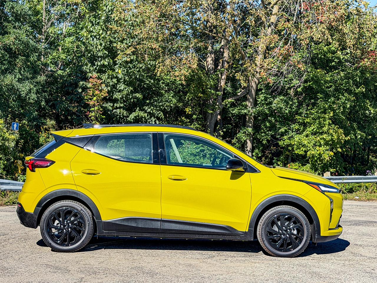 2027 Chevrolet Bolt RS Photo