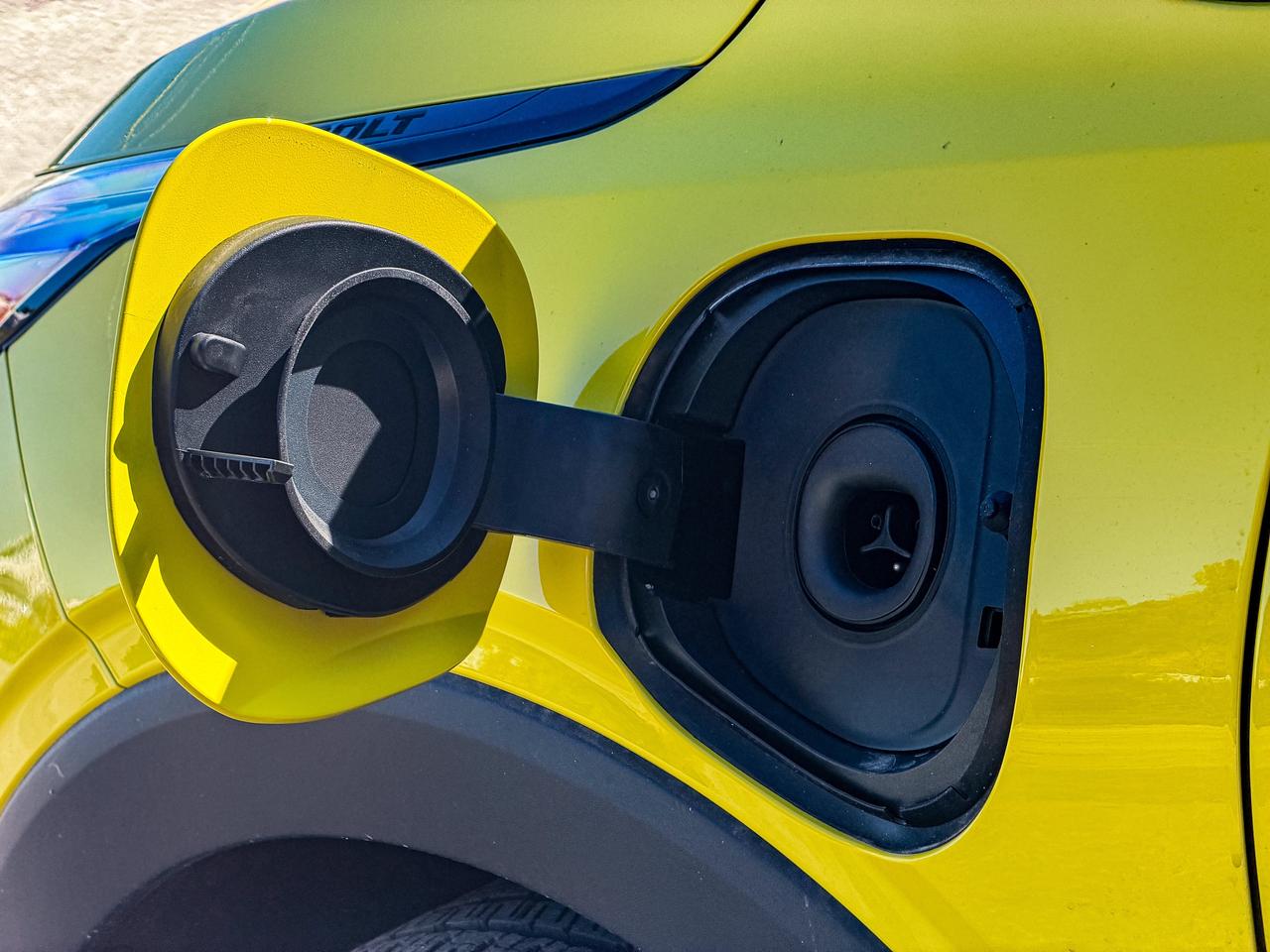2027 Chevrolet Bolt RS Photo