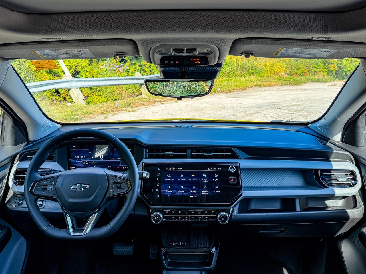 2027 Chevrolet Bolt RS Photo