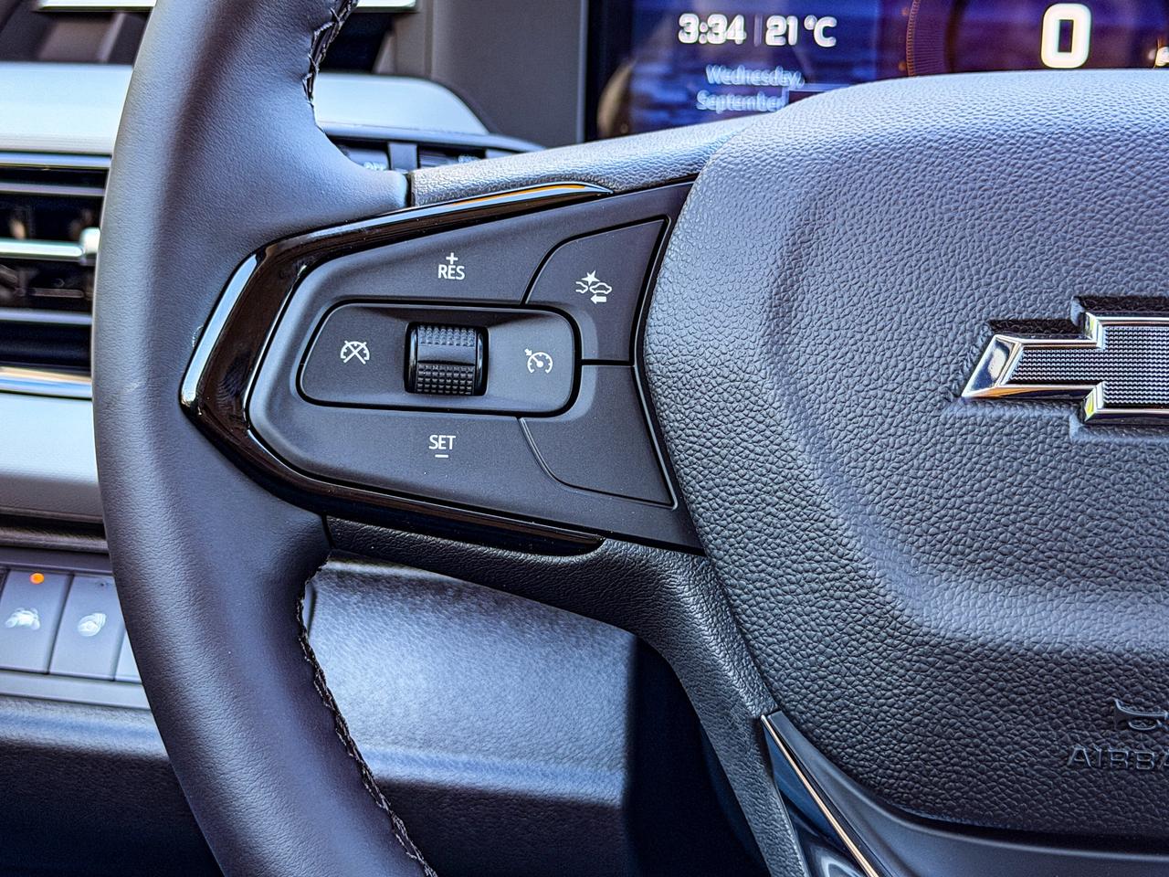 2027 Chevrolet Bolt RS Photo
