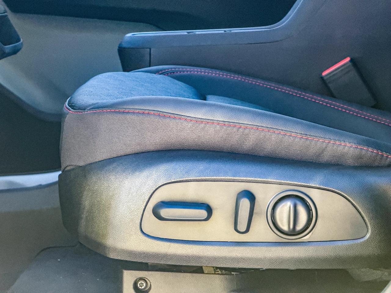 2027 Chevrolet Bolt RS Photo