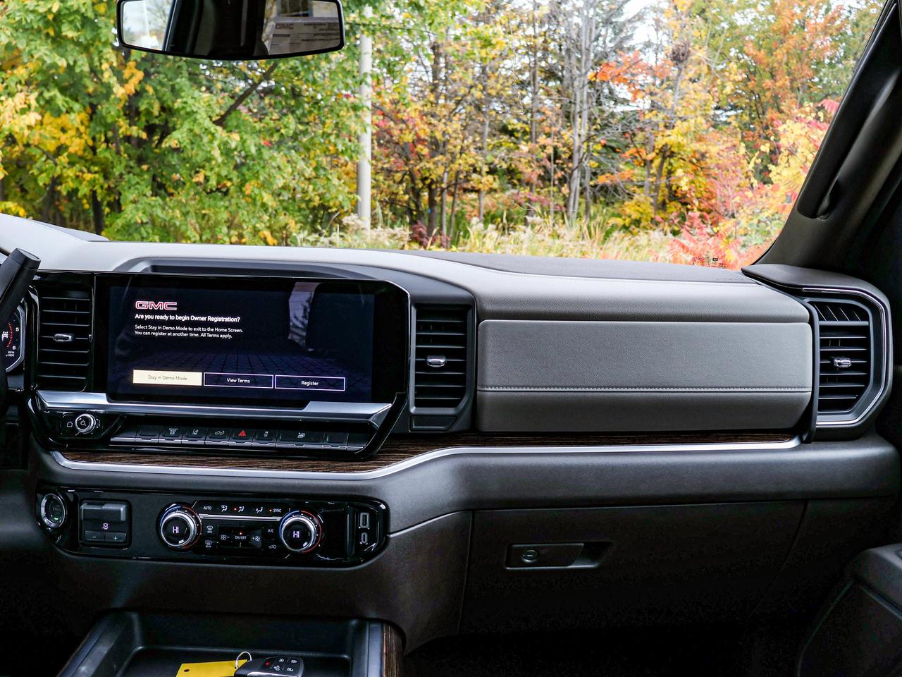 2026 GMC SIERRA 2500HD SLE Photo