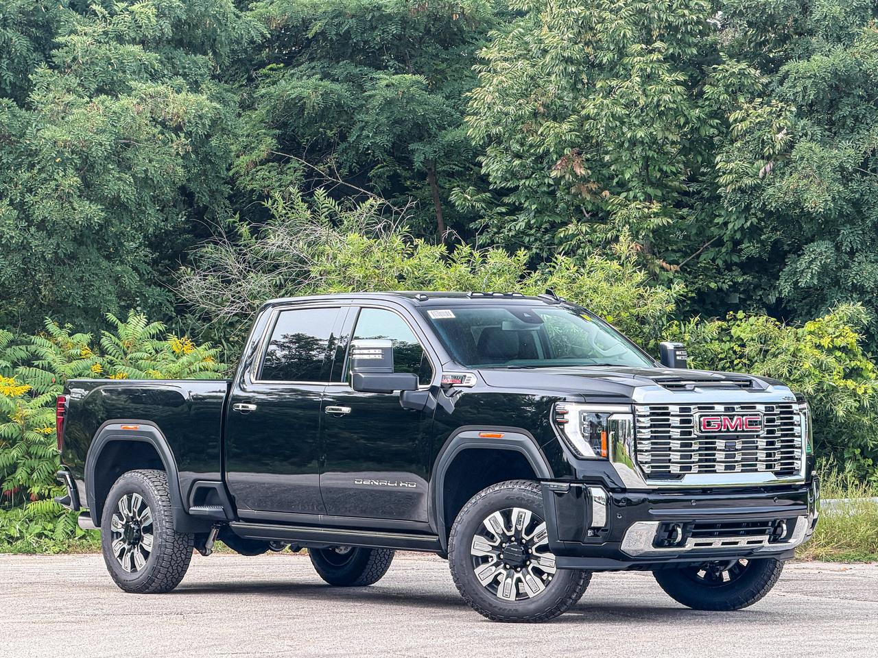 2026 GMC SIERRA 2500HD DENALI Photo5