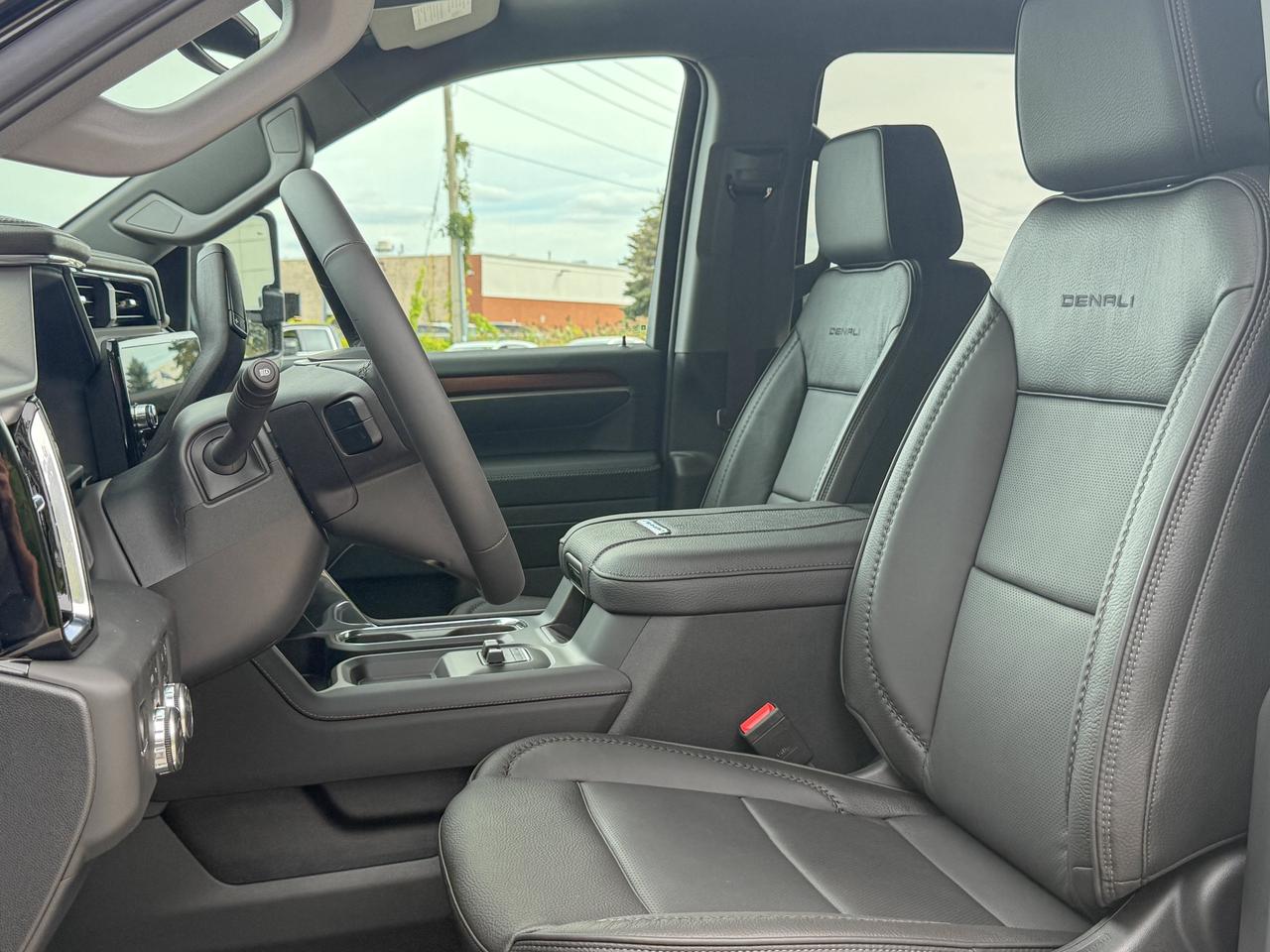 2026 GMC SIERRA 2500HD DENALI Photo