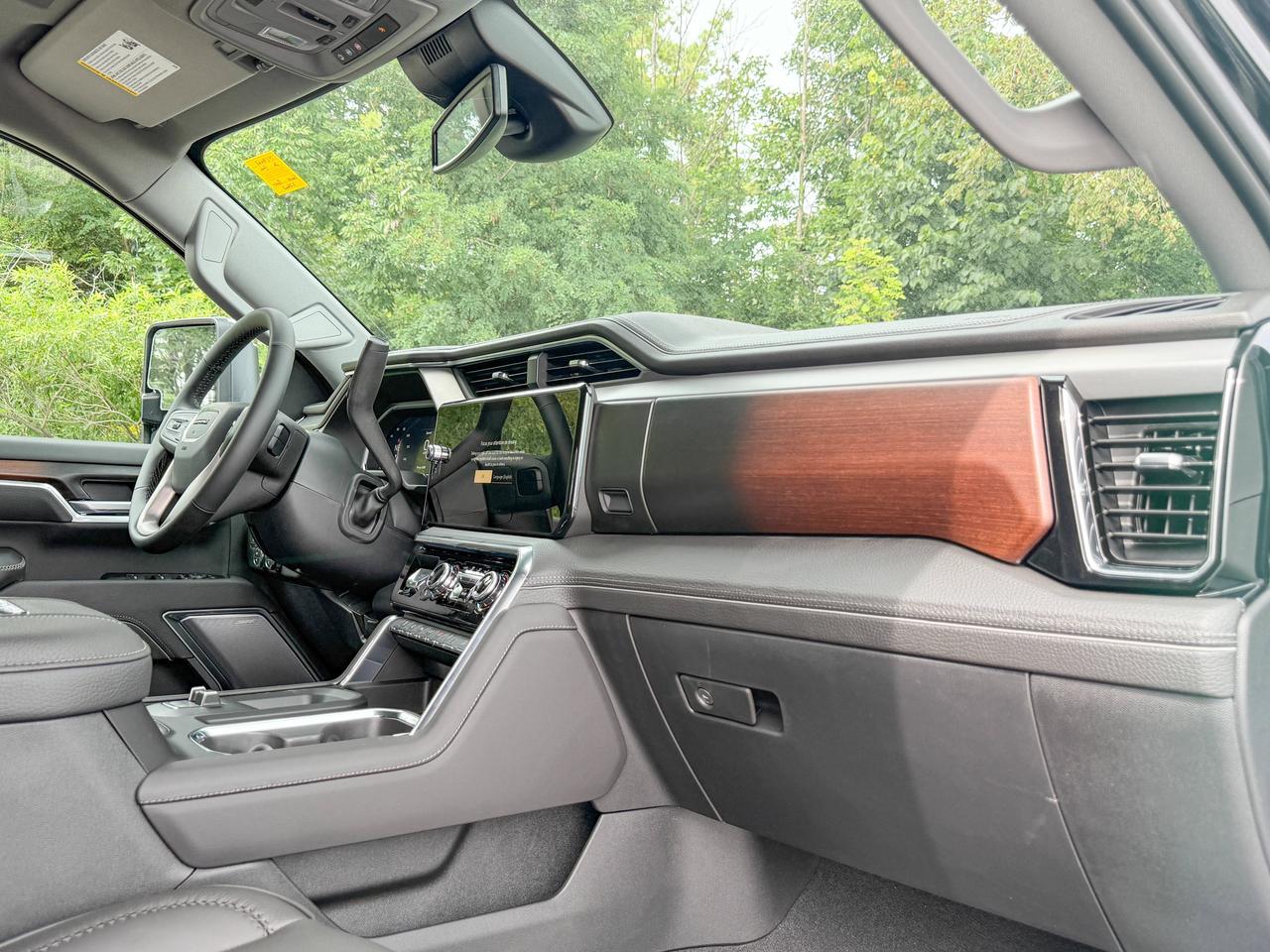 2026 GMC SIERRA 2500HD DENALI Photo