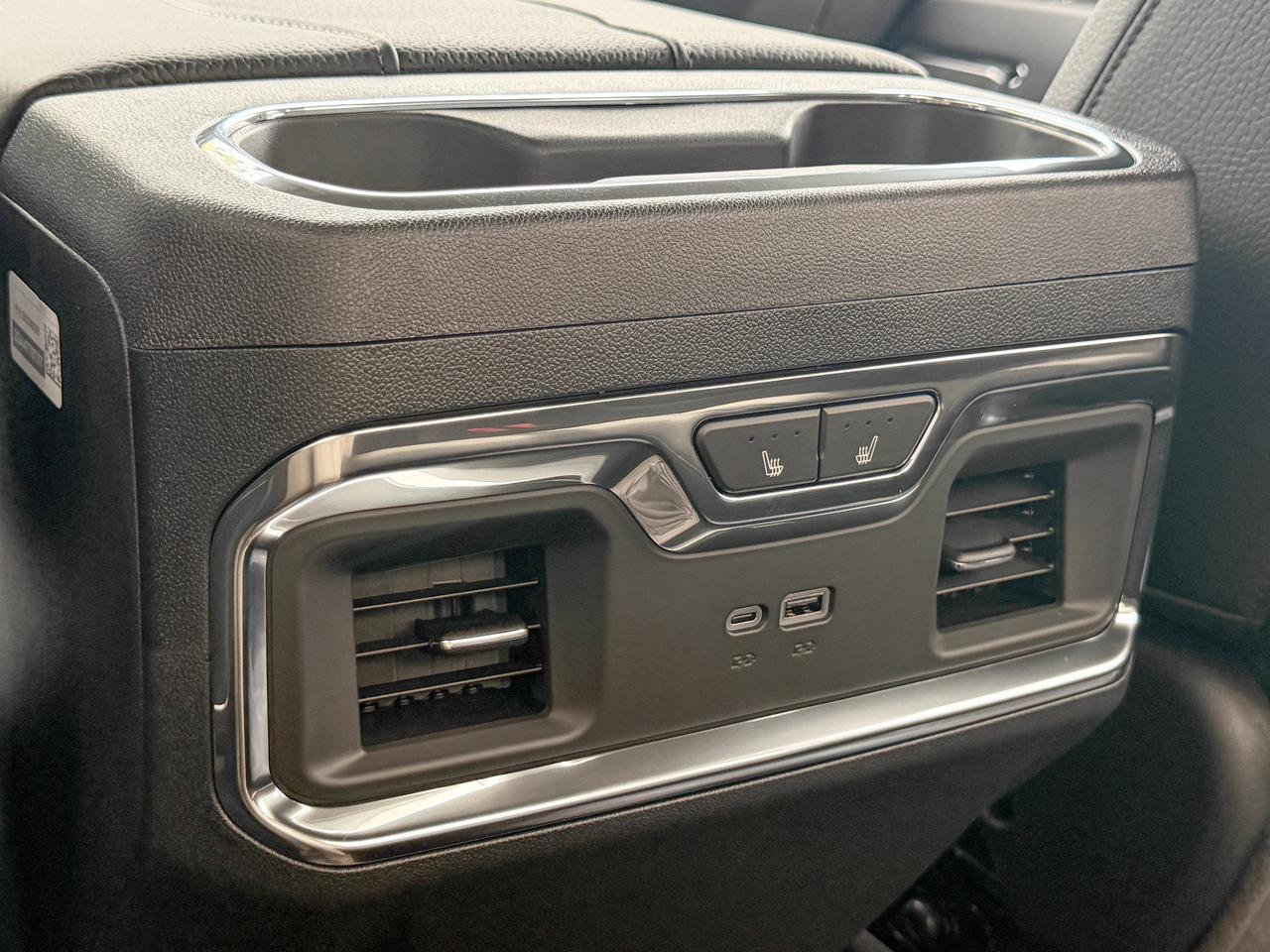 2026 GMC SIERRA 2500HD DENALI Photo