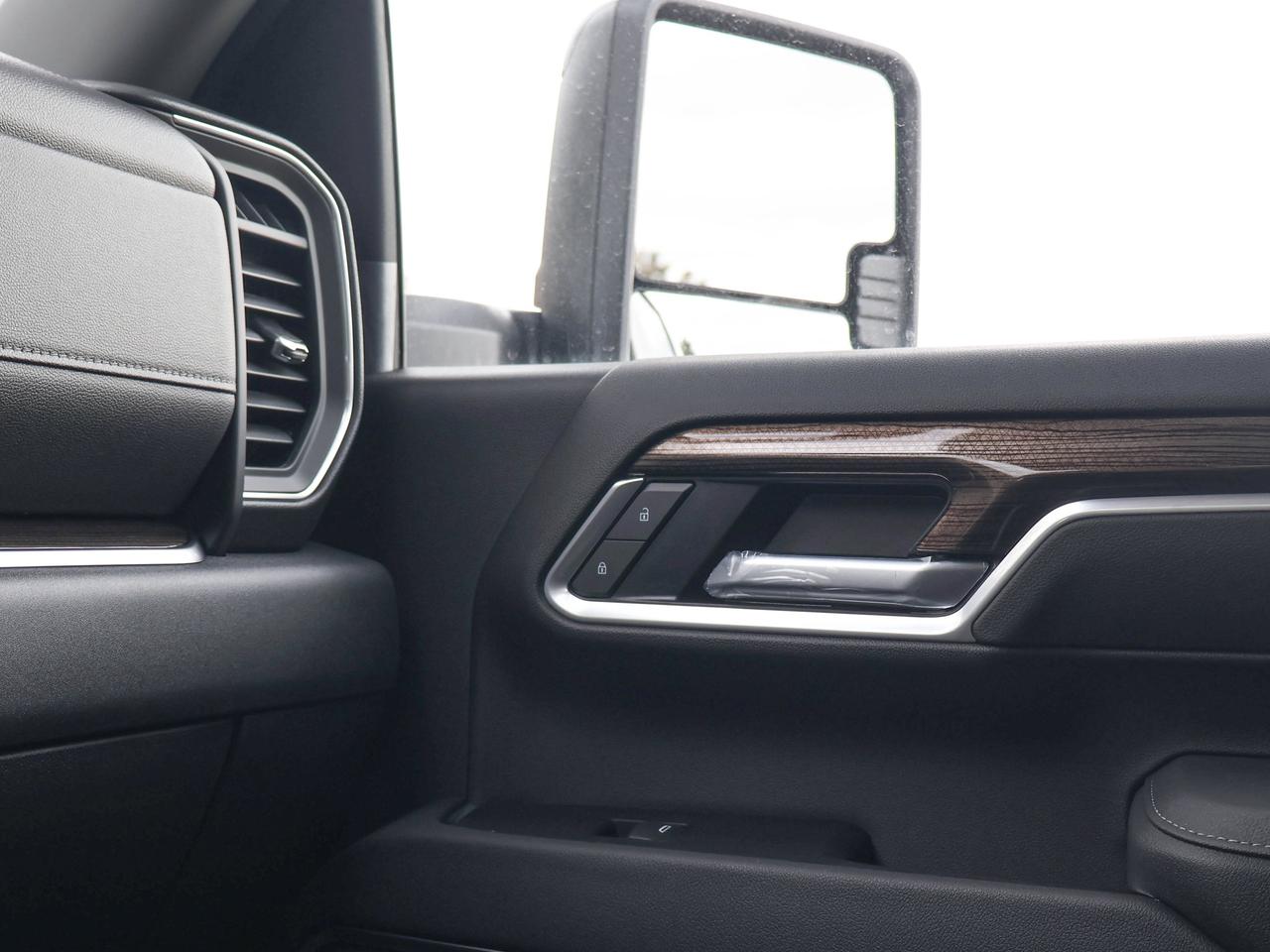 2026 Chevrolet Silverado 3500HD LT Photo