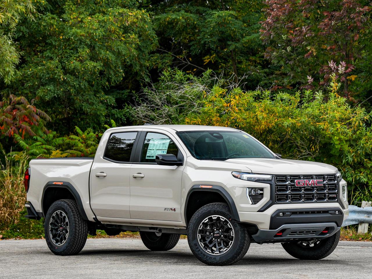 2026 GMC Canyon AT4 Photo5