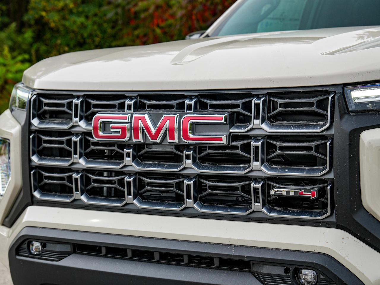 2026 GMC Canyon AT4 Photo