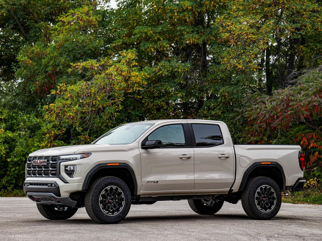 2026 GMC Canyon AT4 Photo