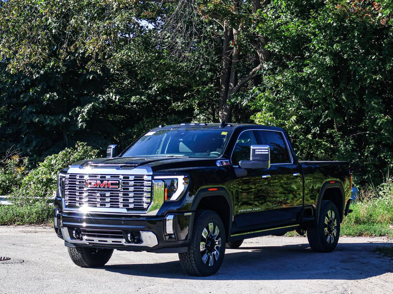 2026 GMC Sierra 3500HD Denali Photo