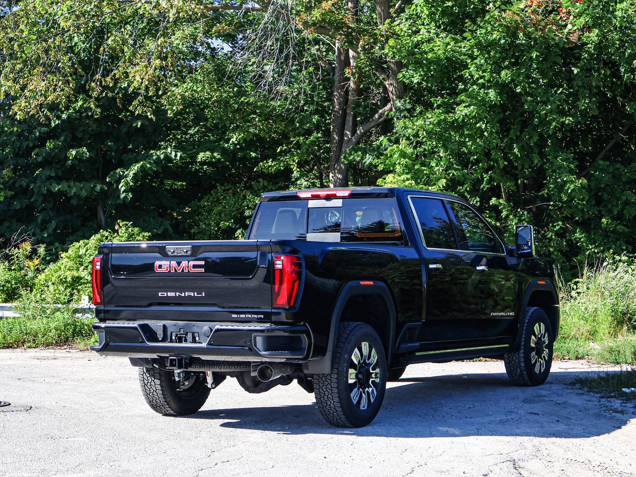 2026 GMC Sierra 3500HD Denali Photo