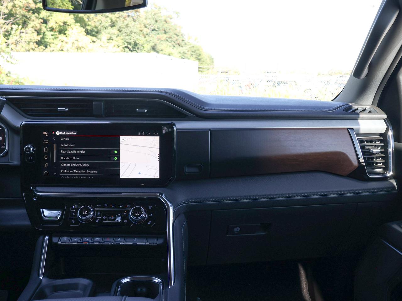 2026 GMC Sierra 3500HD Denali Photo