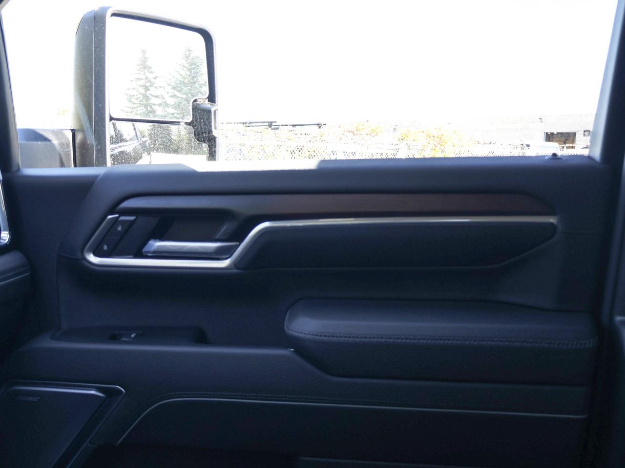 2026 GMC Sierra 3500HD Denali Photo