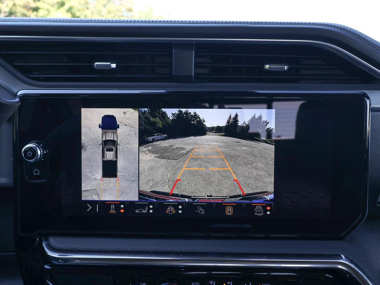 2026 GMC Sierra 3500HD Denali Photo