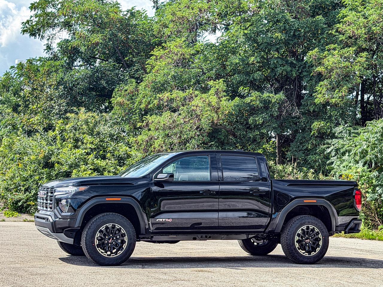 2026 GMC Canyon AT4 Photo