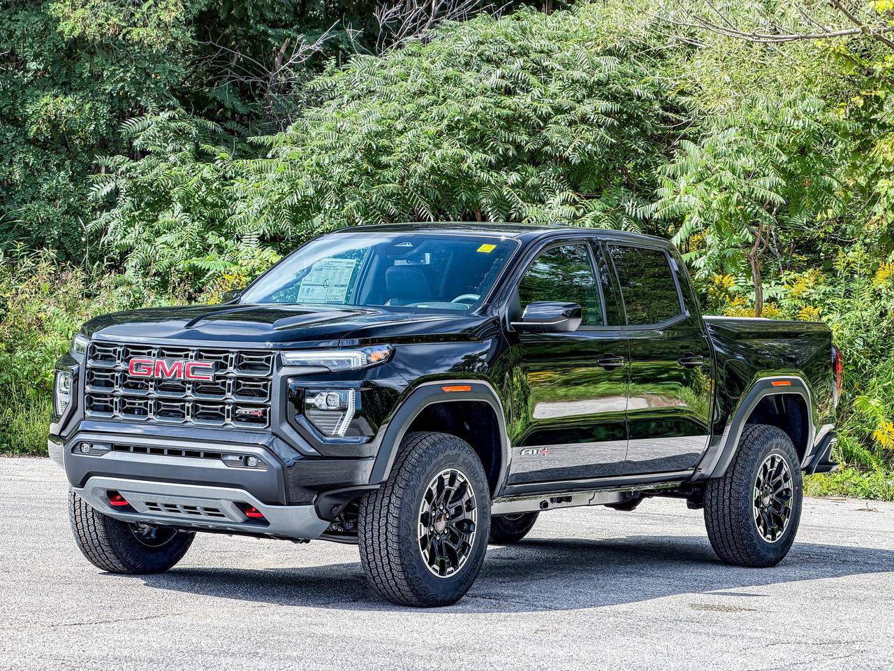 2026 GMC Canyon AT4 Photo