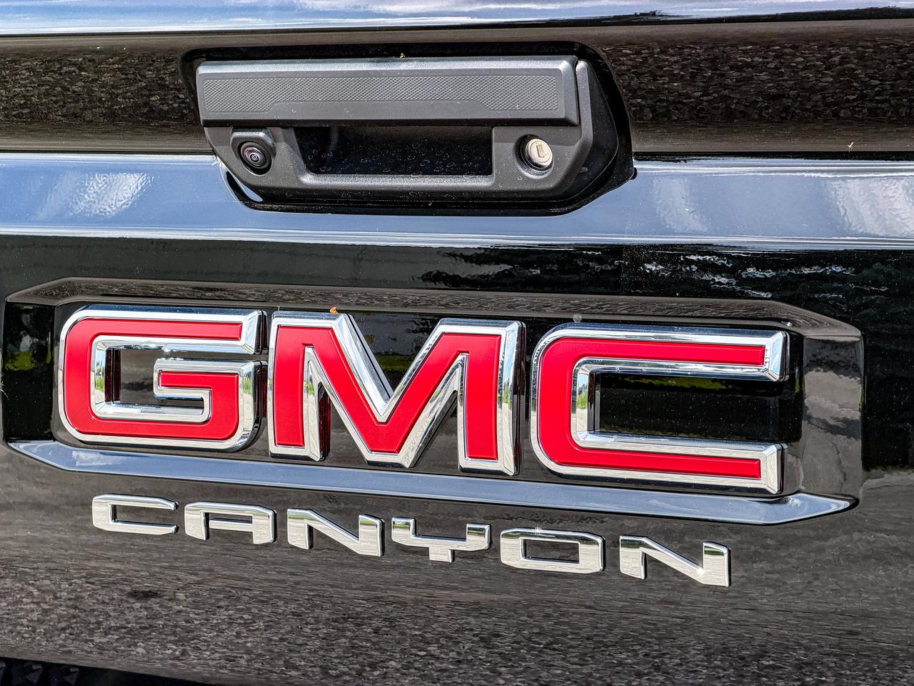 2026 GMC Canyon AT4 Photo