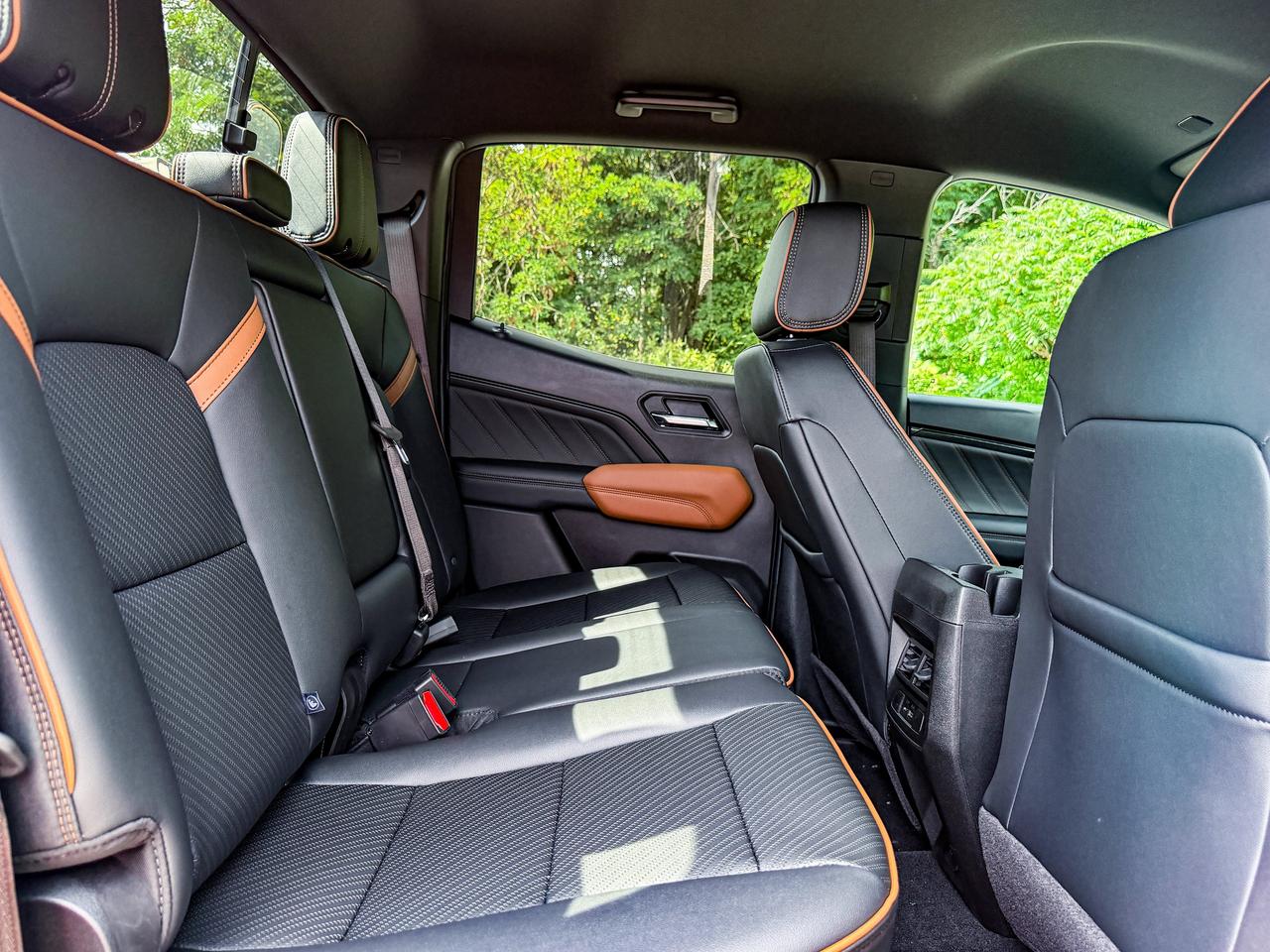 2026 GMC Canyon AT4 Photo