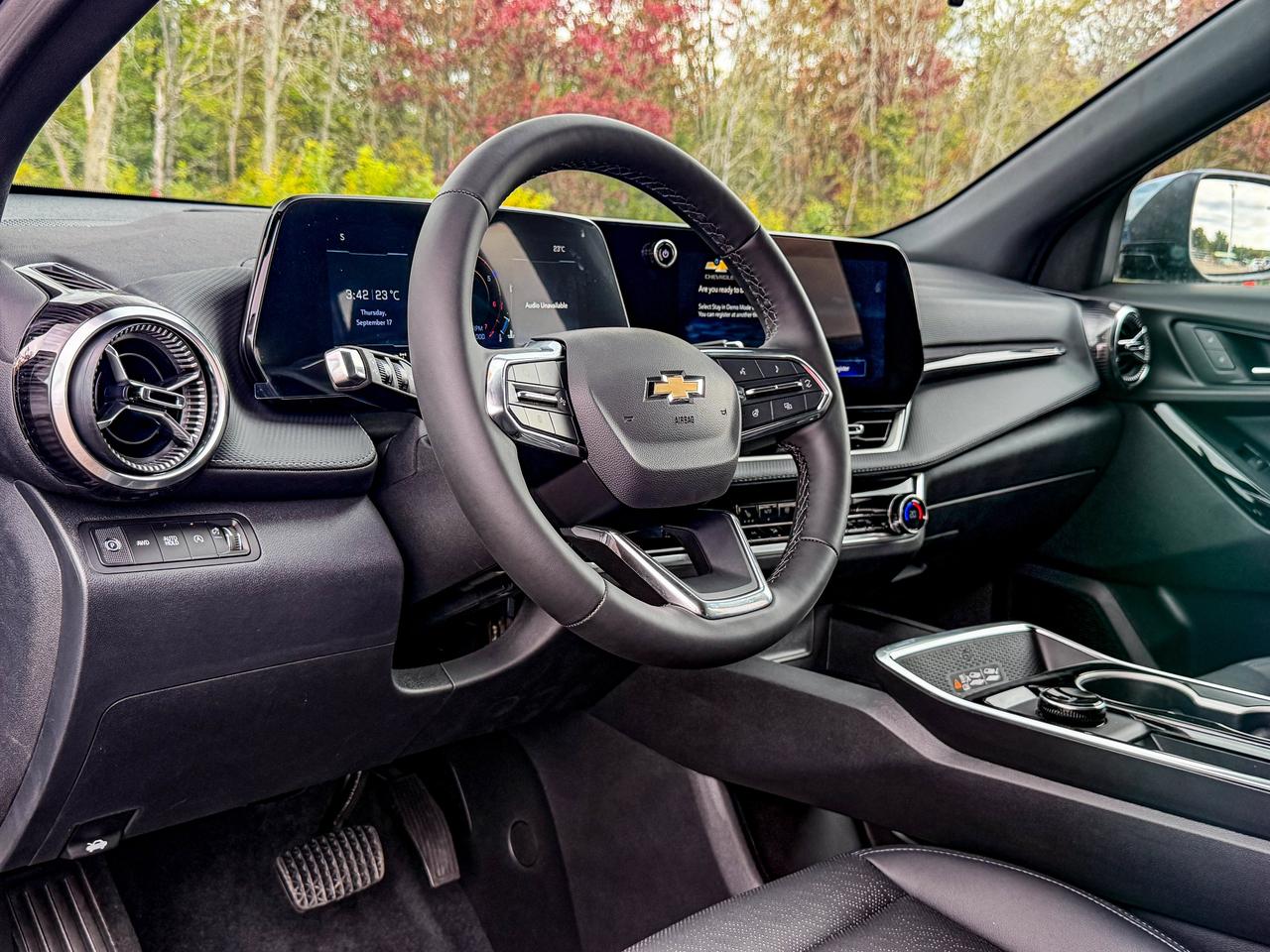 2027 Chevrolet Equinox AWD LT Photo