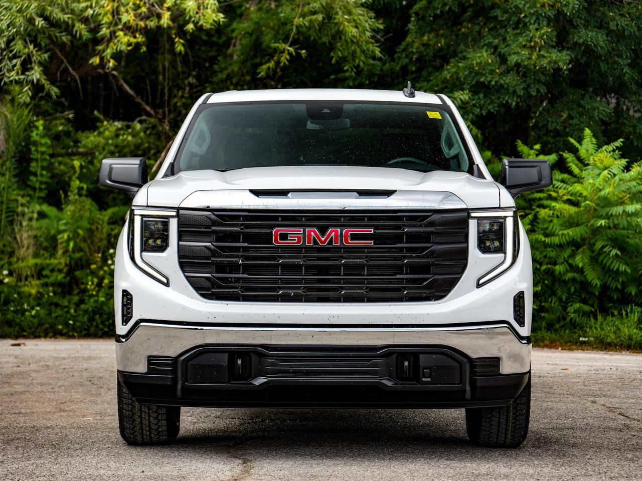 2026 GMC Sierra 1500 PRO Photo4