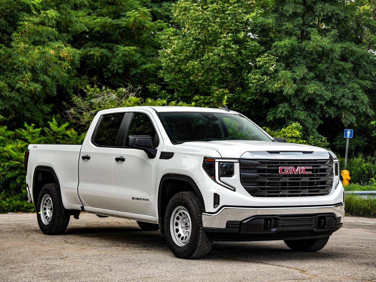 2026 GMC Sierra 1500 PRO Photo1