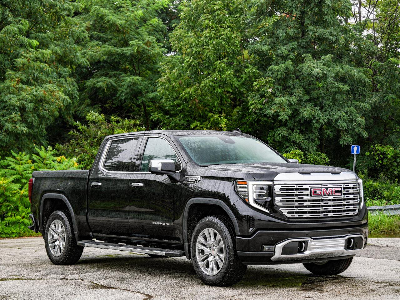 2026 GMC Sierra 1500 Denali Photo3